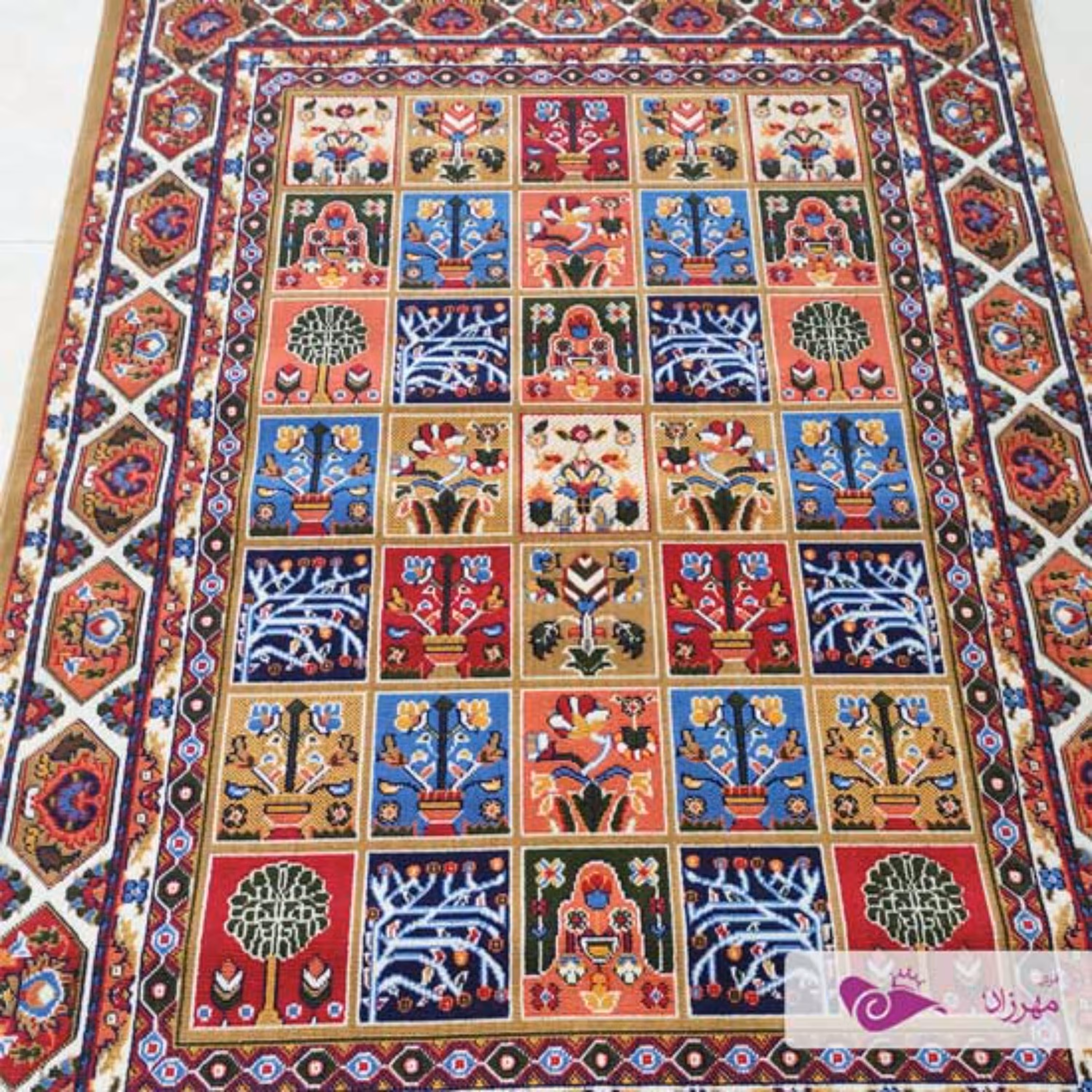 گلیم ماشینی یک و نیم در سه  طرح خشتی بژ