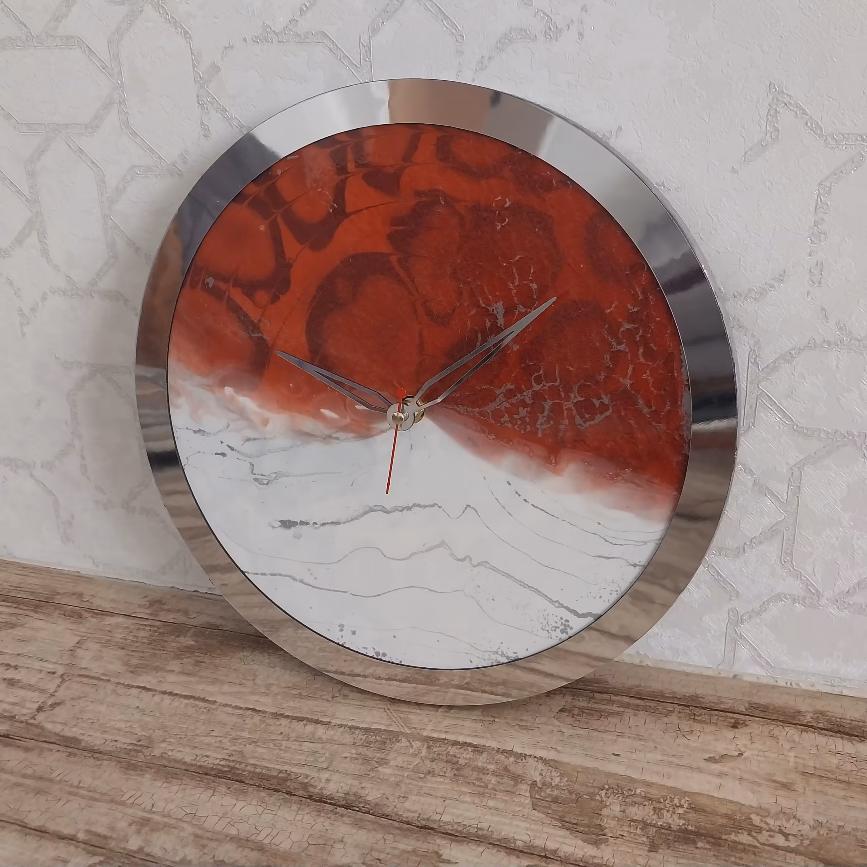 ساعت دست ساز رزینی قابل سفارش در ابعاد و رنگ های مختلف