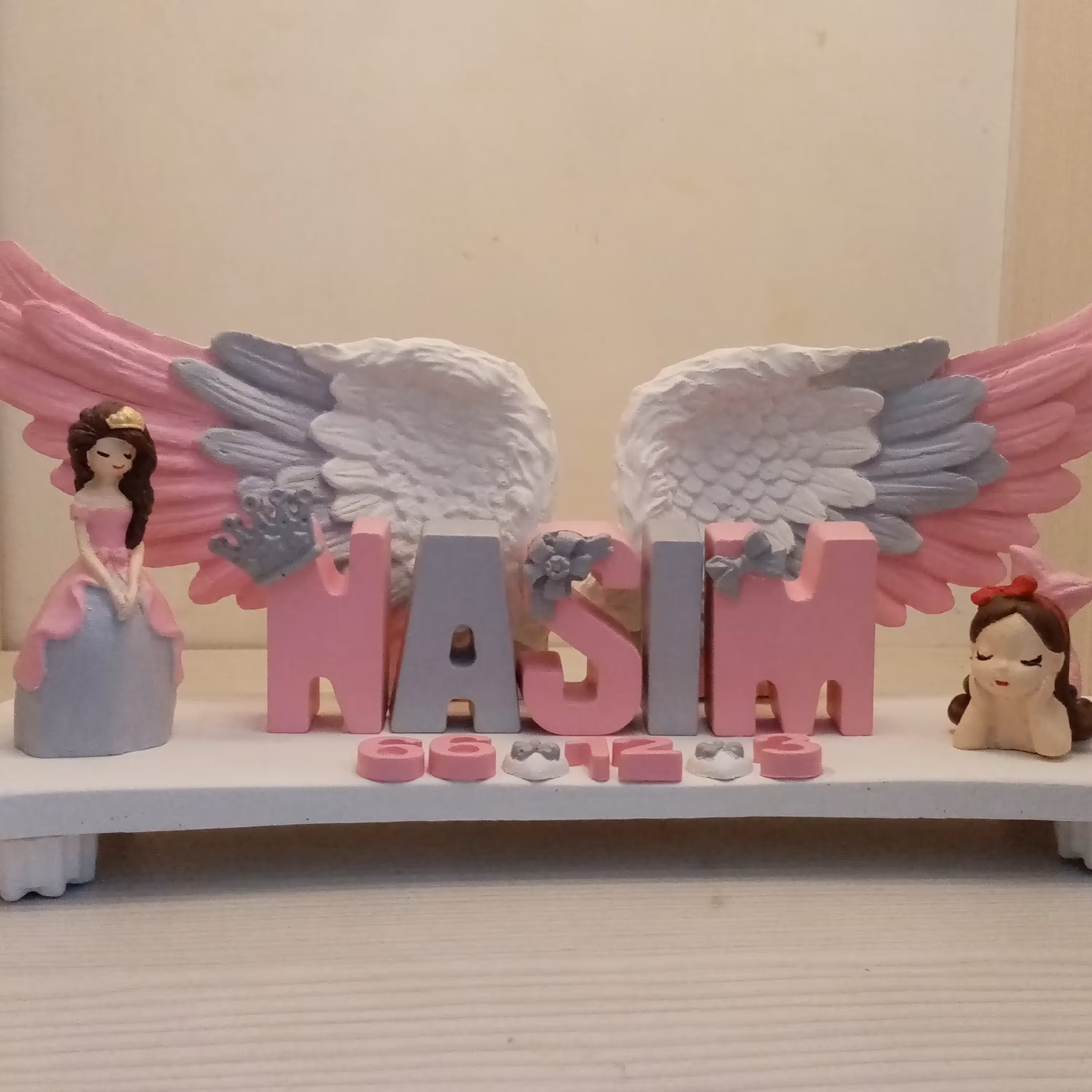 استند اسم نسیم ساخته شده با پودرسنگ هنری ترک 