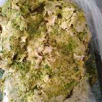 حلوا پسته ای مخصوص،وزن یک کیلوگرمی،تهیه شده از پسته ،کاملا خوشمزه وطبع گرم دارد مخصوص میان وعده و صبحانه