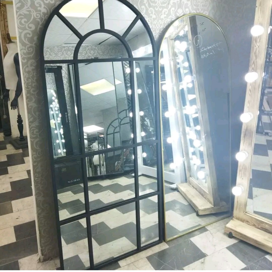 اینه فلزی پنچره ای