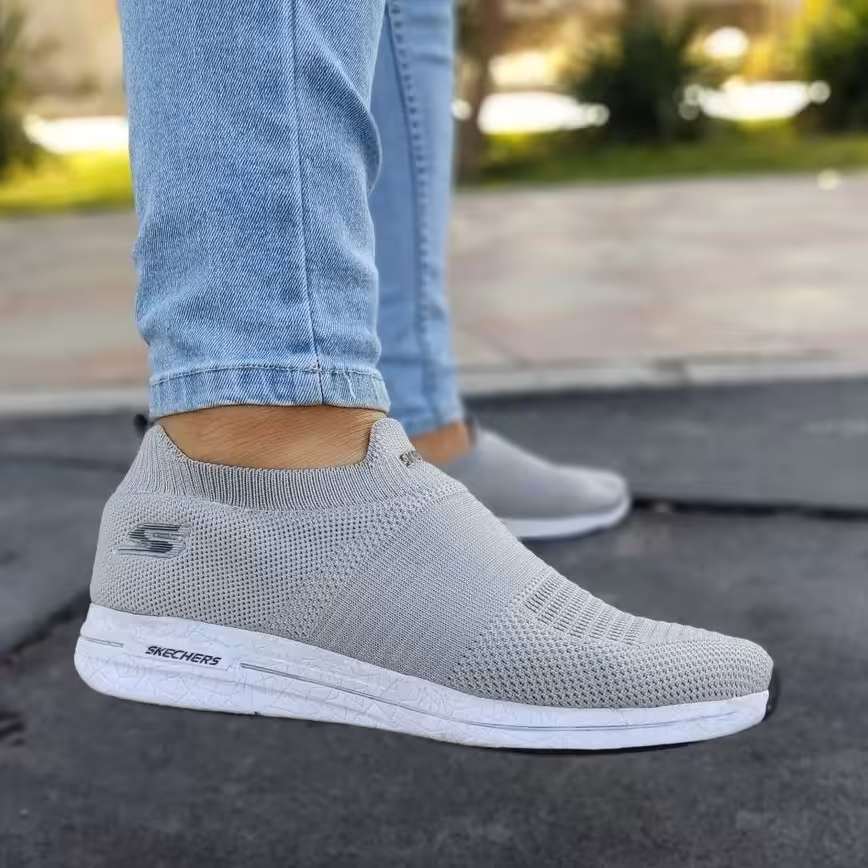 کفش فوق العاده سبک مردانه اسکیچرز جورابی روزمره 