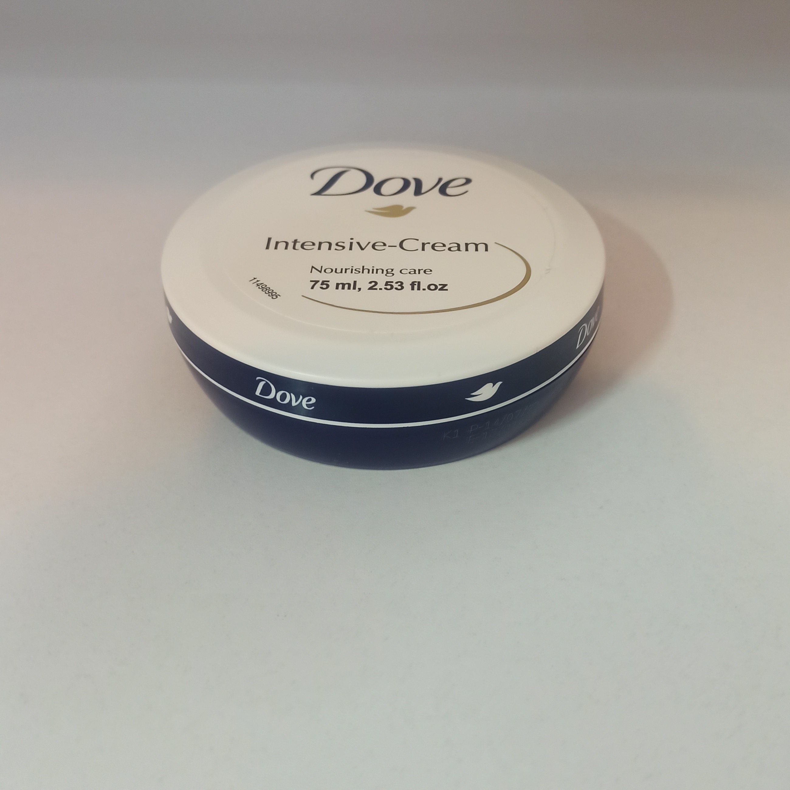 داو کرم مرطوب کننده و تغذیه کننده پوست صورت و بدن 75 میل داو