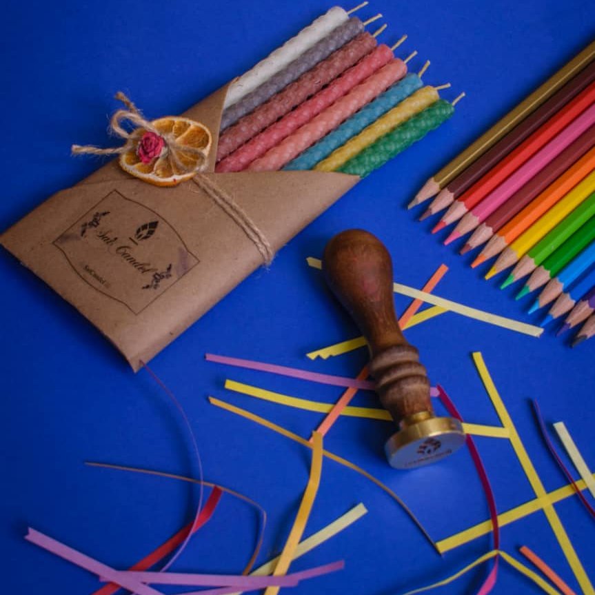 شمع دست ساز صددرصد موم طبیعی عسل (گرد ارتفاع 18سانتیمتر و قطر یک سانتیمتر)