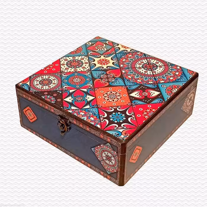 جعبه چوبی خشکبار چای و دمنوش و میوه خشک و  پذیرایی و جعبه کادویی دکوپاژ  12 خانه طرح دار سنتی مدل  L  کد  101