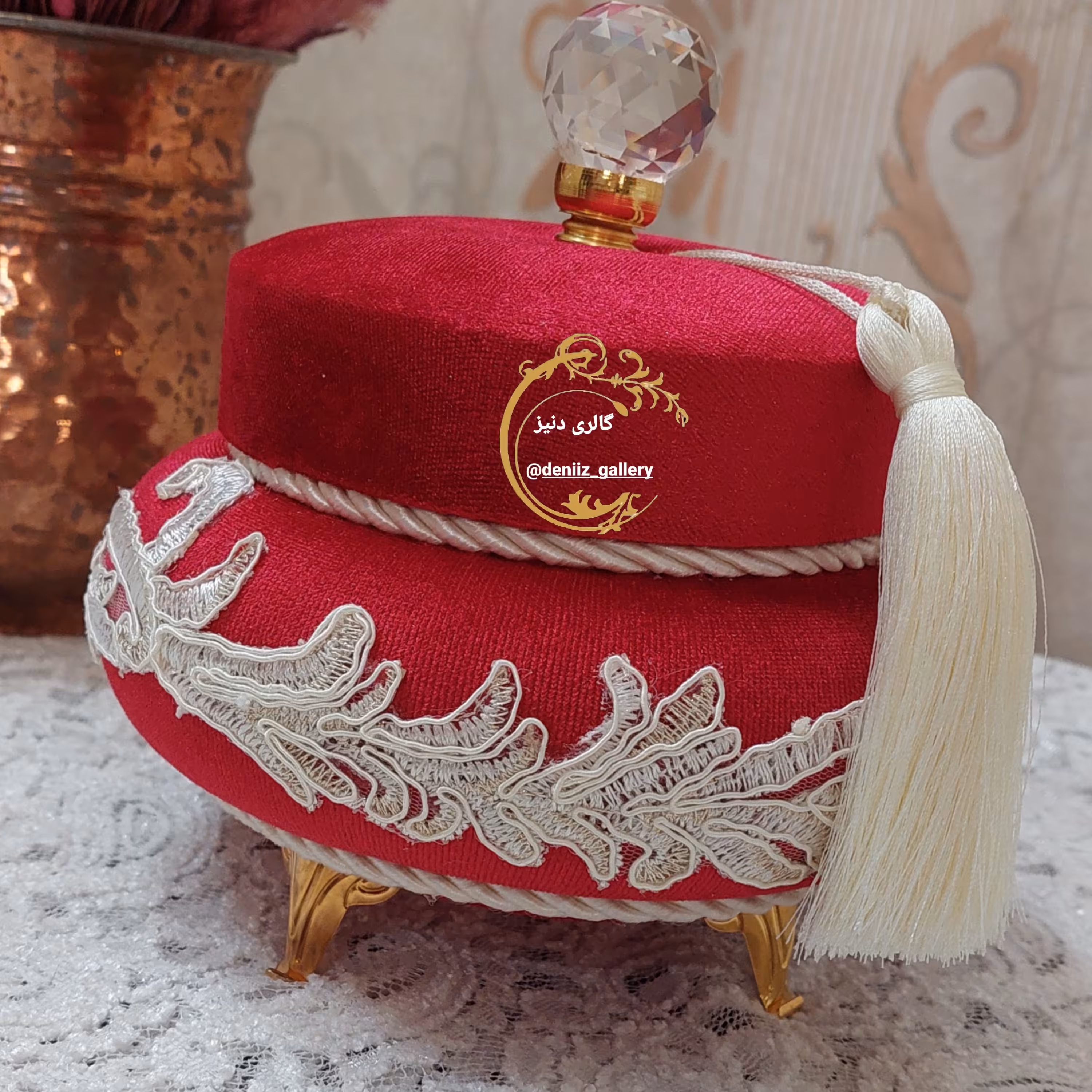 جاجواهری مخملی قرمز  پایه دار 