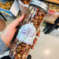 پک 350 گرمی فندوق پوست قرمز خام