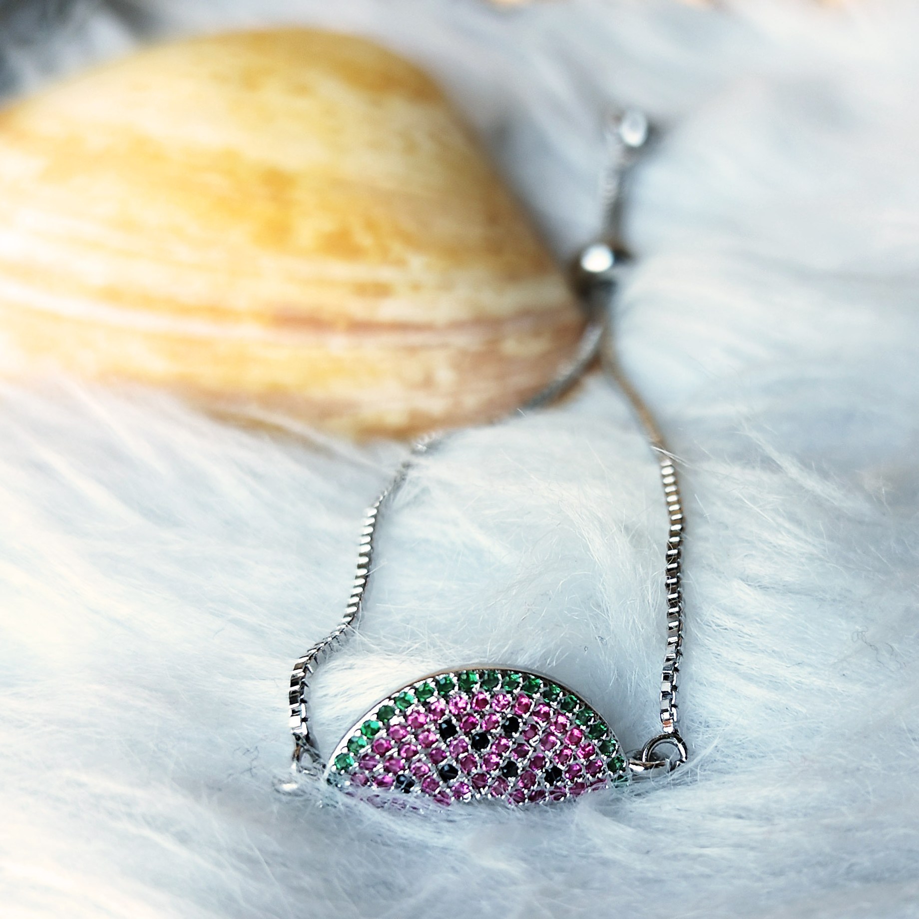 دستبند هندوانه ای 