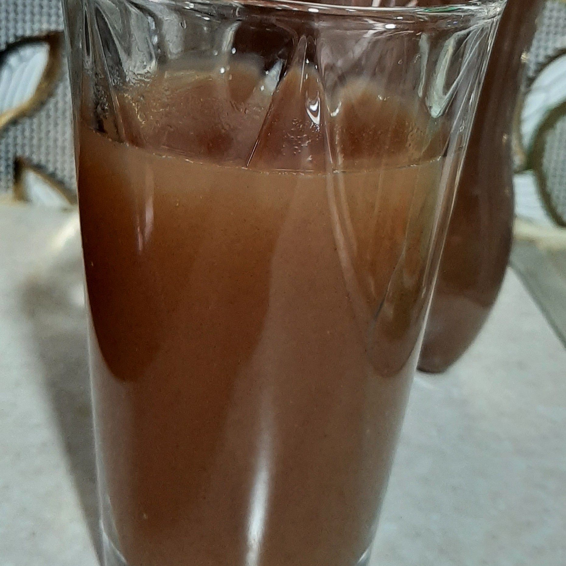 سرکه خرما  به دست آمده از خرماهای مضافتی و شیرین و با تضمین صد در صدی در طبیعی بودن محصول 