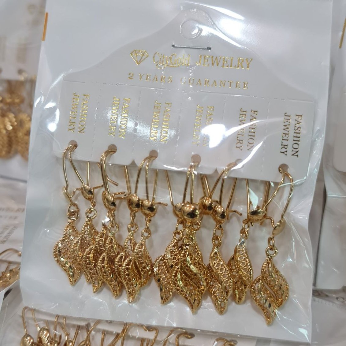 گوشواره رنگ ثابت