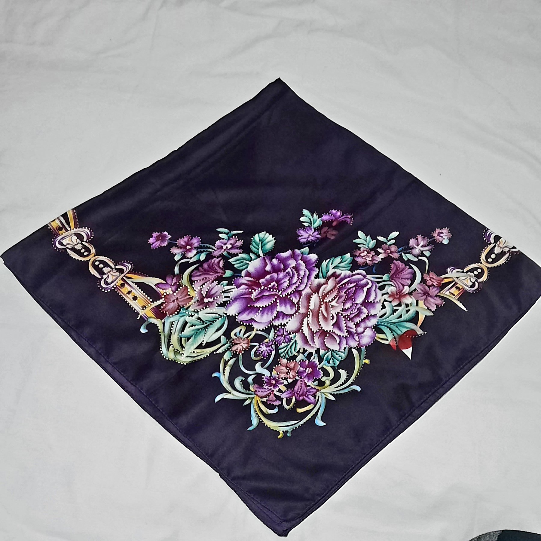 روسری زنانه گلدار