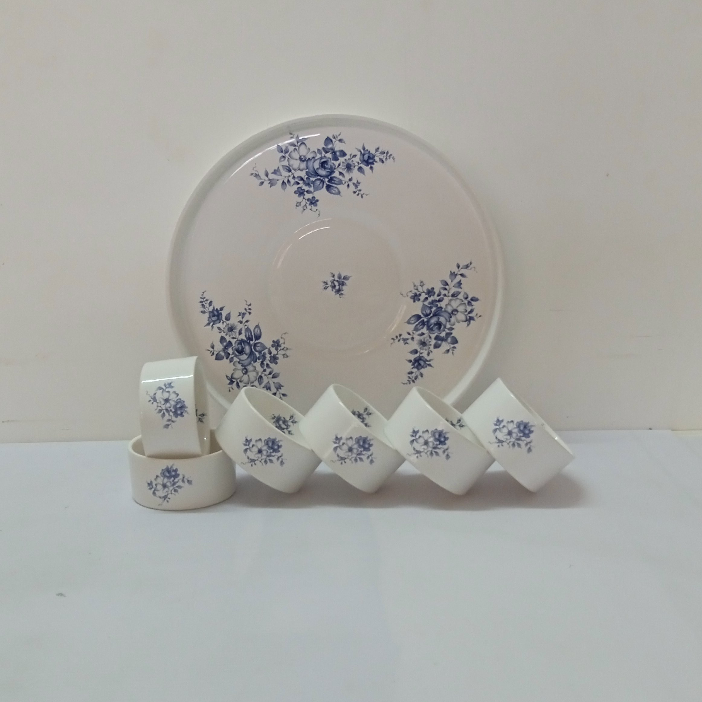 هفتسین و اردوخوری  سرامیکی طرح گلهای کبالتی یا آبی فانتزی