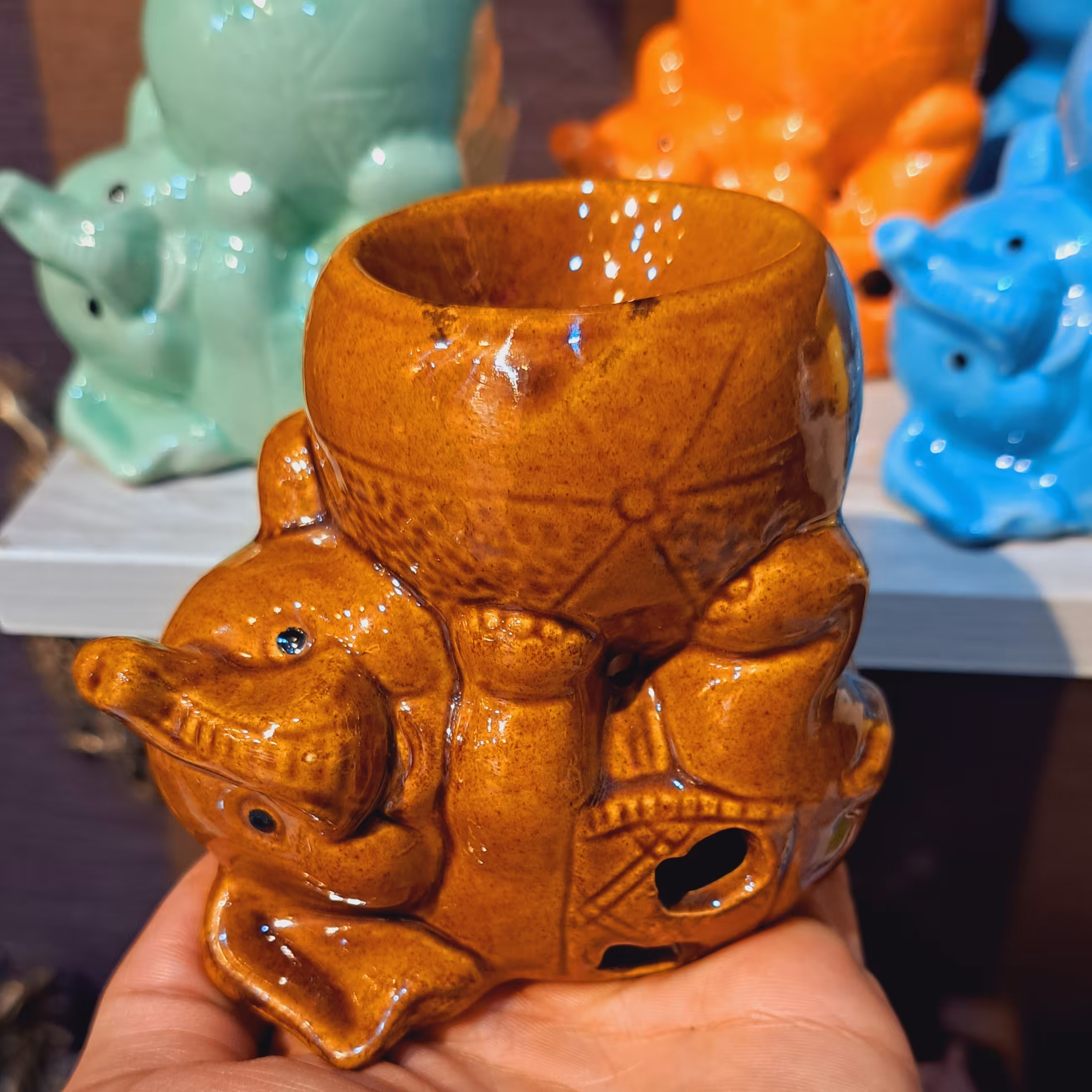 اسانس سوز فیل تایلندی جاشمعی فیل اسانسسوز  فیل اسانس سوز مجسمه فیل دکوری دستگاه خوشبوکننده هوا