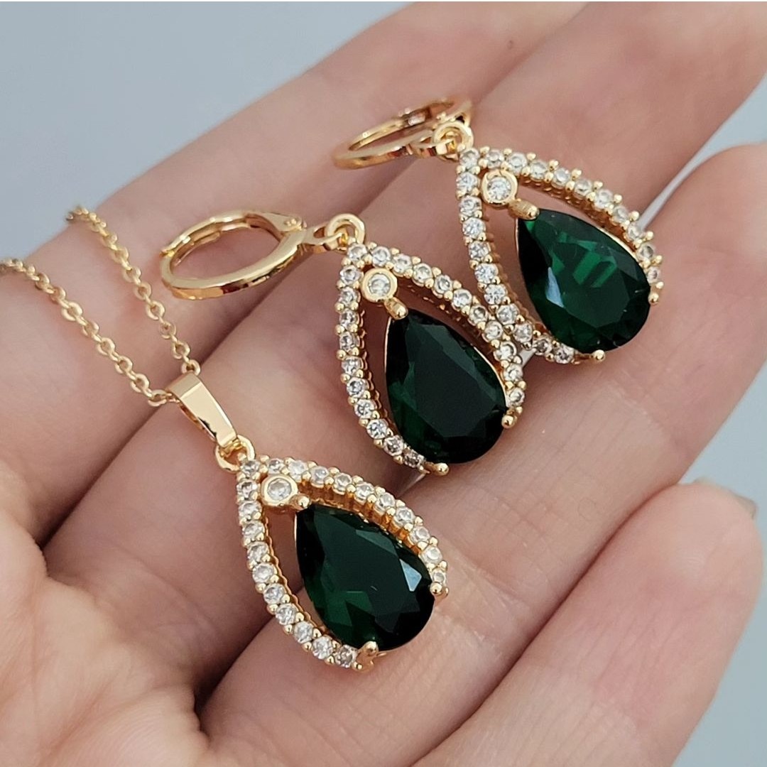 نیمست زنانه سبز رنگ