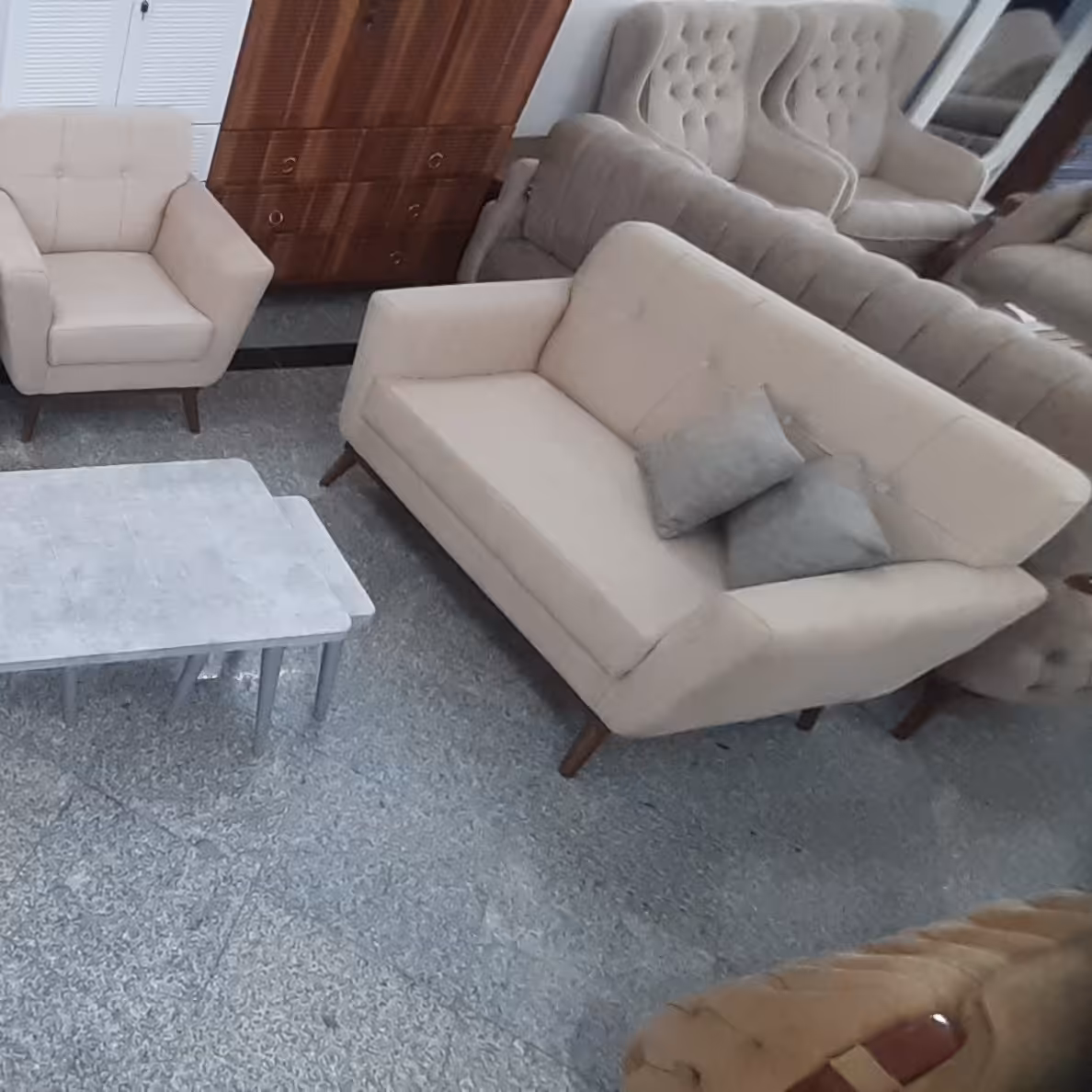 مبل راحتی 7 نفره مخصوص آپارتمانهای با فضای کوچیک مدل پاتریس تعداد نشیمن 2عدد تکی 1عدد 2نفره 1عدد 3نفره 