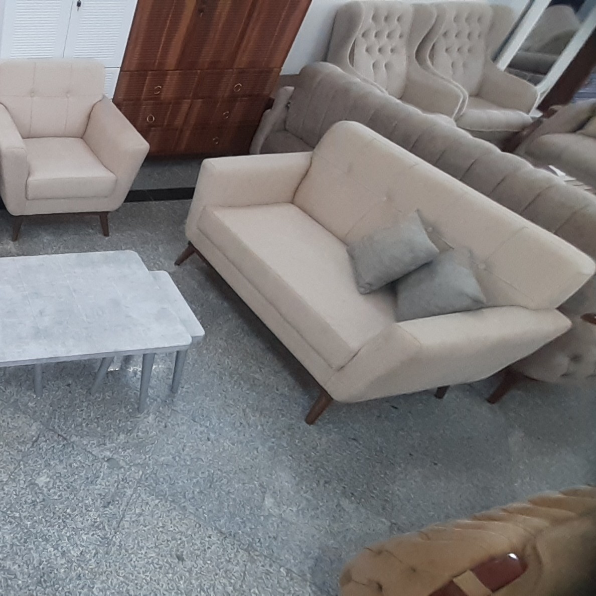 مبل راحتی 7 نفره مخصوص آپارتمانهای با فضای کوچیک مدل پاتریس تعداد نشیمن 2عدد تکی 1عدد 2نفره 1عدد 3نفره 