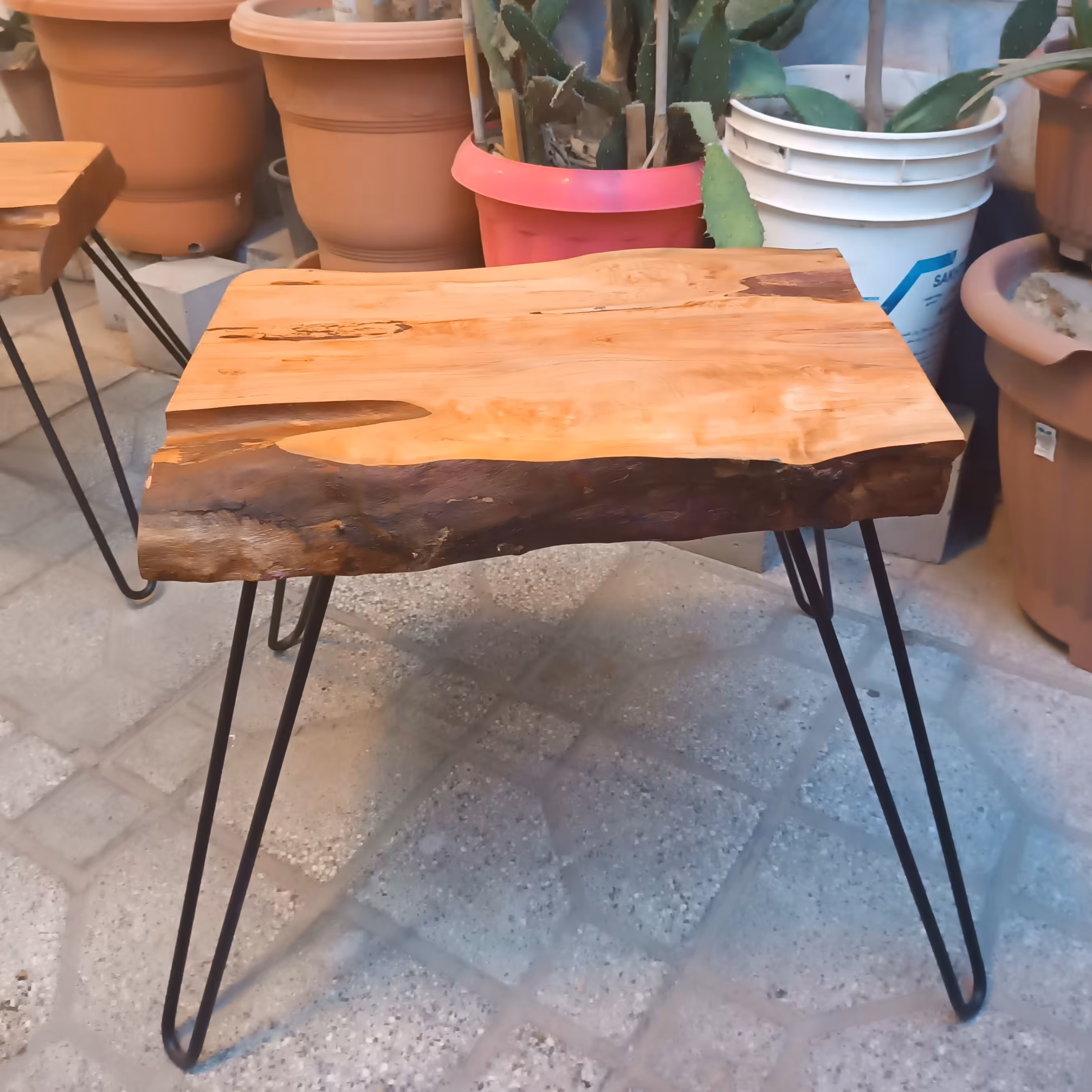 میز عسلی روستیک توسکا