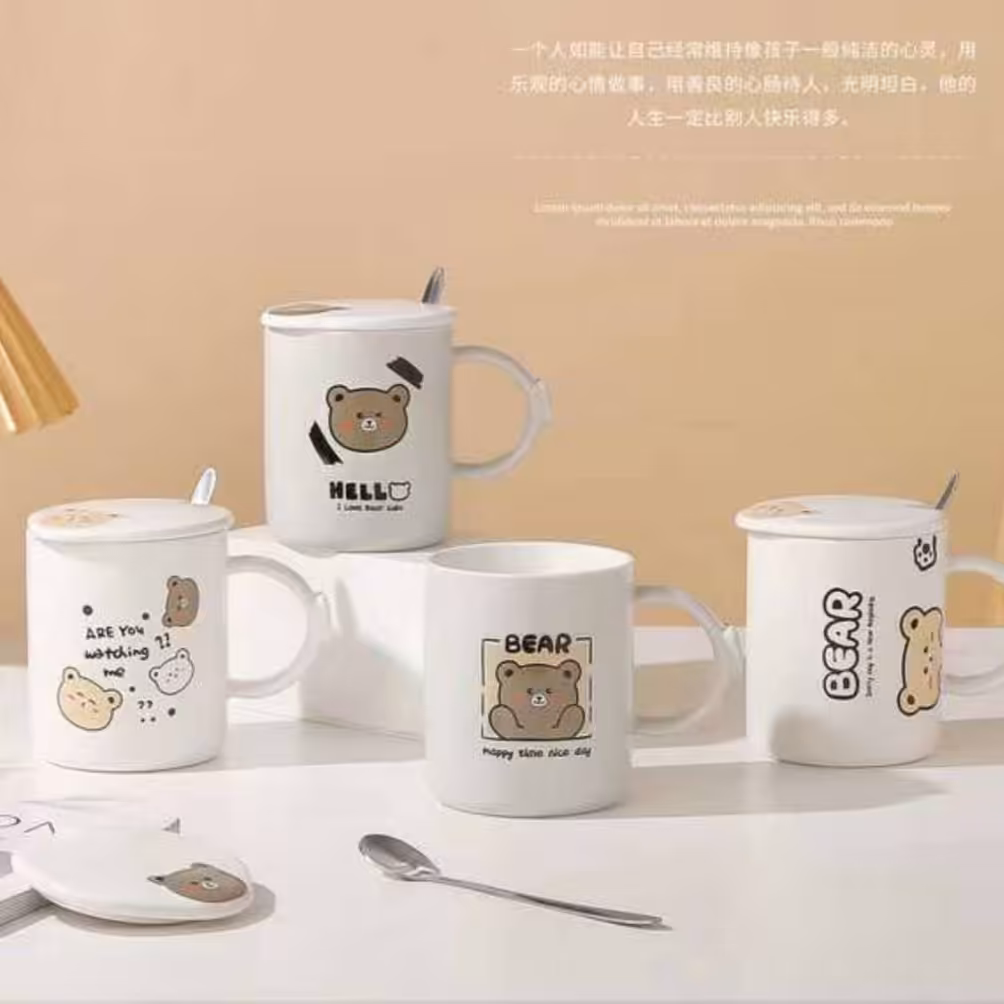 ماگ خرسی bear  ، درب دار و قاشق دار ، دارای طرح های متنوع در عکس