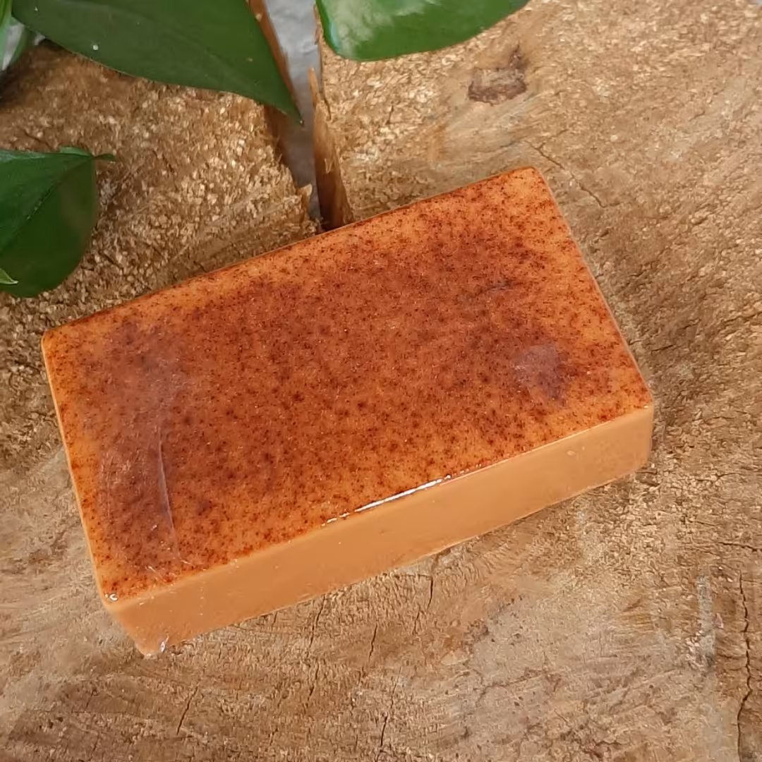 صابون  دستساز  زردچوبه ضدلک و روشن کننده پوست مناسب انواع پوست 