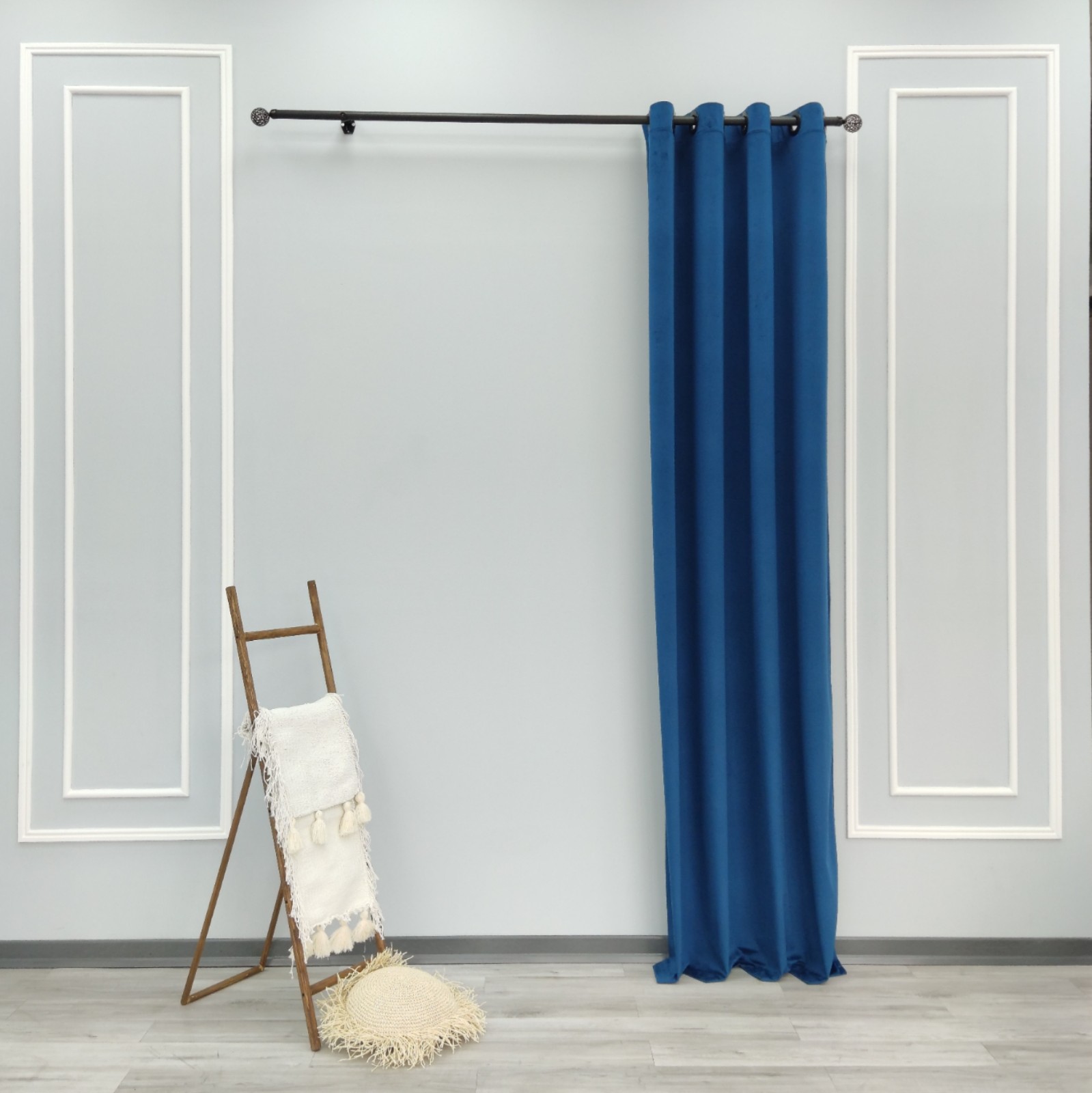 پک یک عددی پرده آماده مخمل کالیفرنیا رنگ سرمه ای(عرض 140 در ارتفاع 280 )