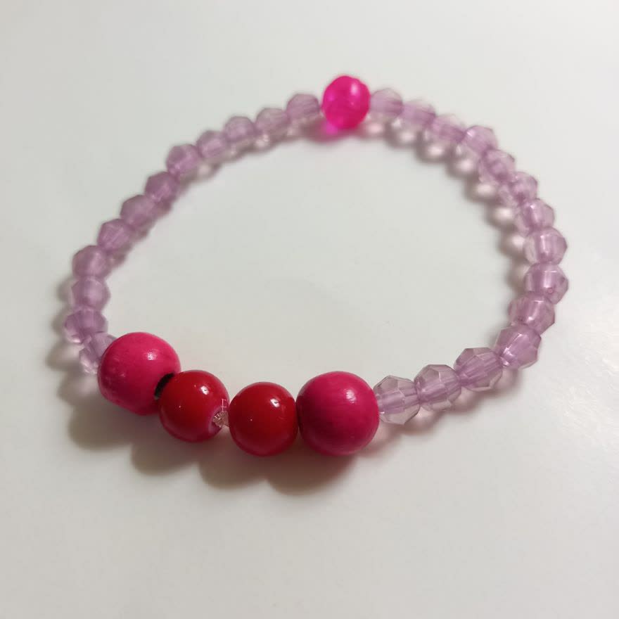 دستبند مهره ایی 