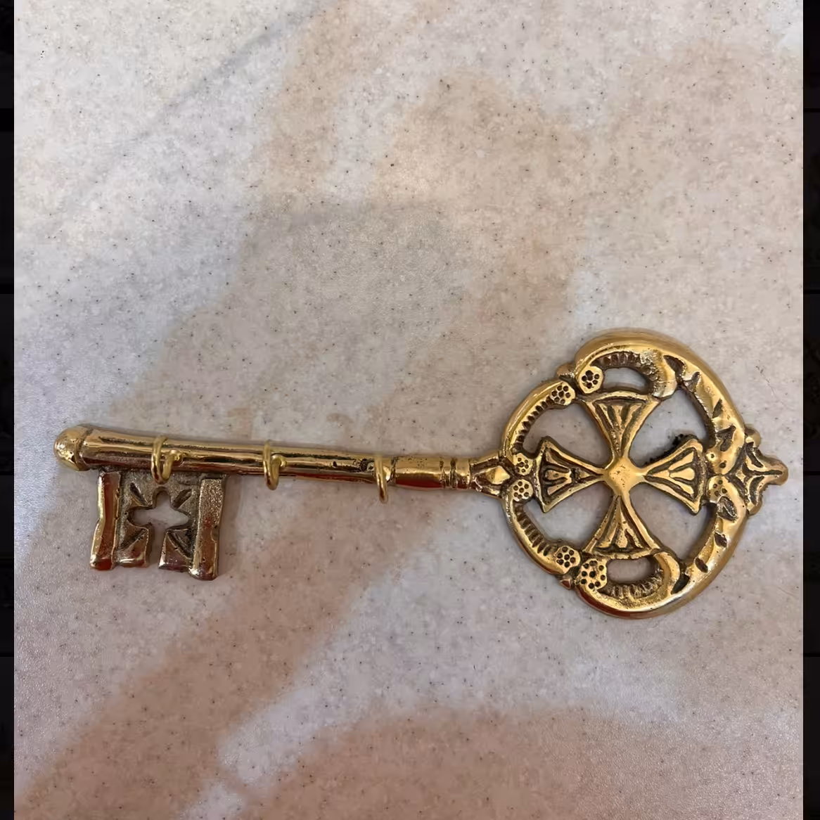 جا کلیدی برنجی