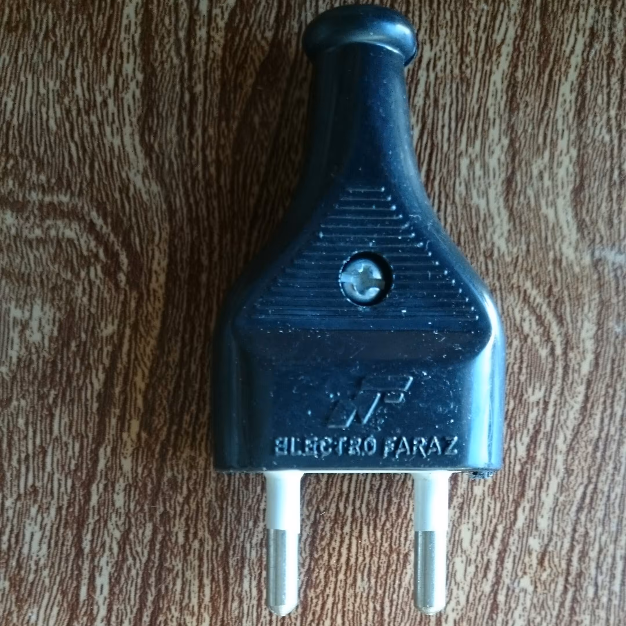 دوشاخه ساده مشکی