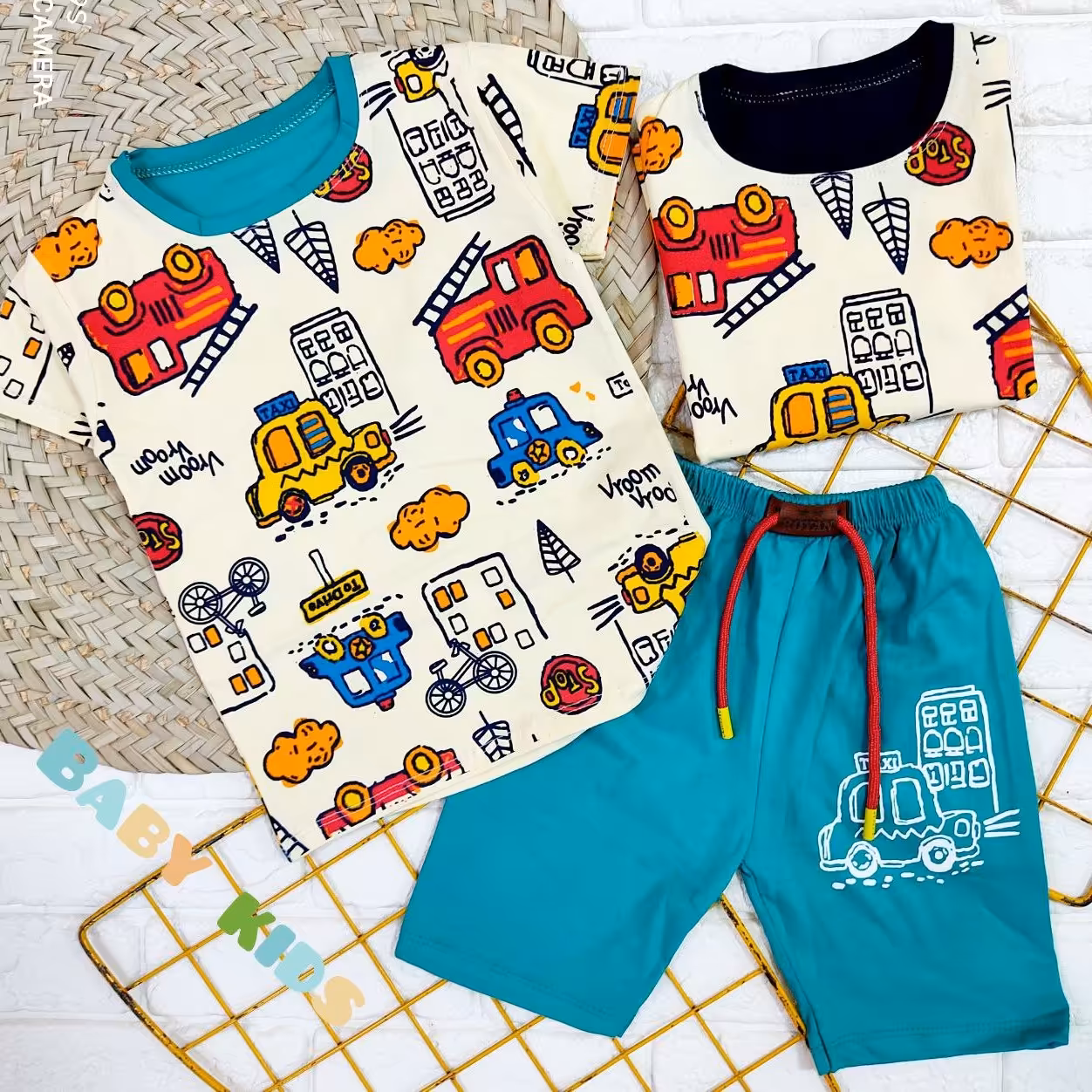 ست تیشرت شلوارک خیلی خوشگل ماشینی درجه یک باطرح فوق العاده شیک