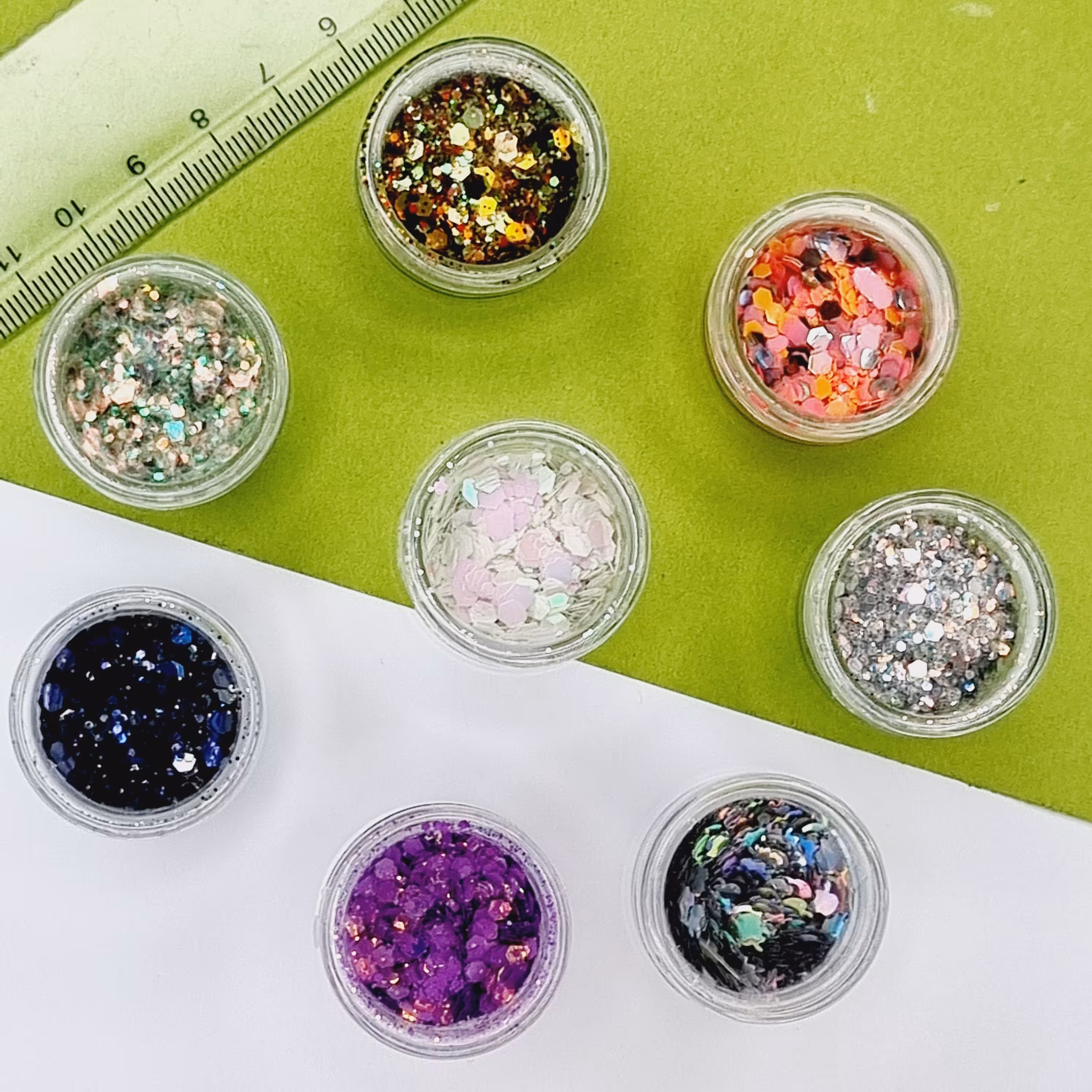 پک 8 عددی اکلیل مجیک متنوع گوگولی در بسته های 5 گرمی 