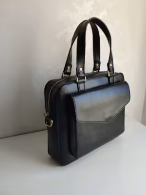 کیف اسپرت نیمه اداری دست دوز چرم بهار ابعاد25*30
