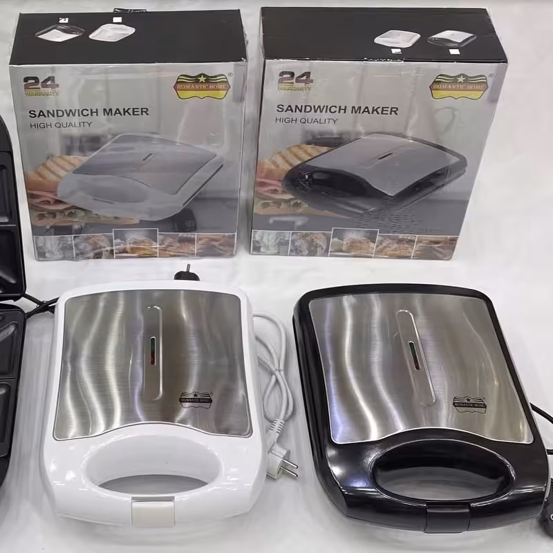اسنک ساز (ساندویچ ساز) برند رمانتیک هوم 

جنس رویه ی  استیل