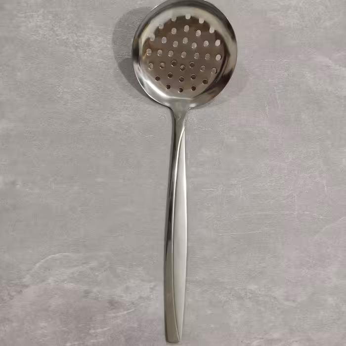 کفگیر  سوراخ دار طرح ماینز (طرح یک خطی) مارک واگنر آلمان بسته 1 عددی طرح مایز ضخامت 2 میل و طول 31