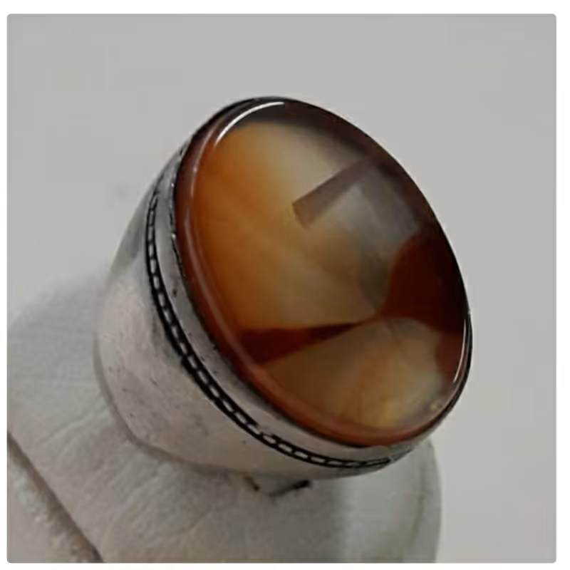 انگشتر عقیق با طرح خاص