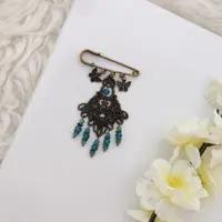 سنجاق سینه سنتی 
