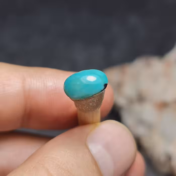  نگین سنگ فوق العاده زیبای فیروزه خوش رنگ اصل نیشابور 
کد 27660