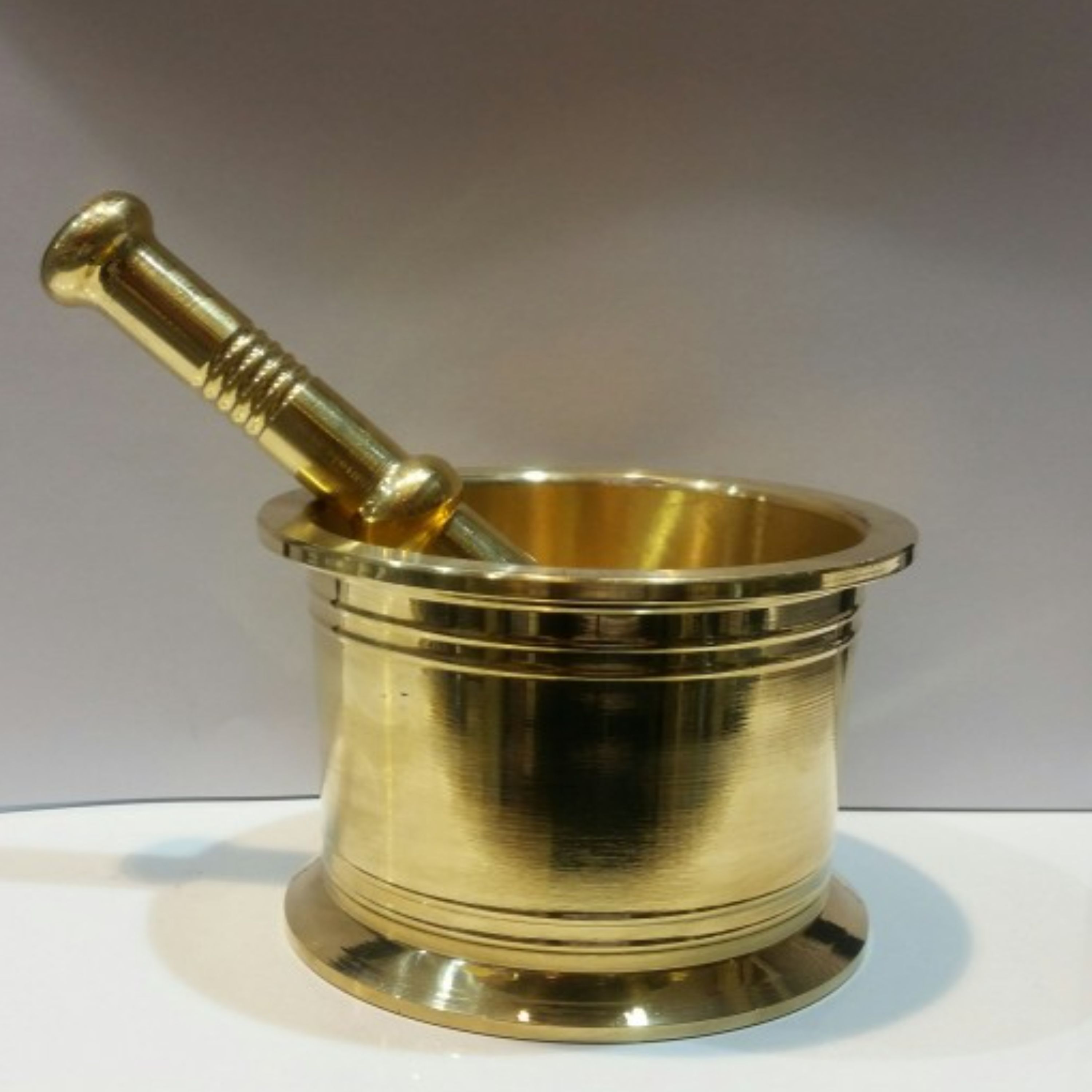 هاون برنجی سنتی بزرگ آقای زعفران