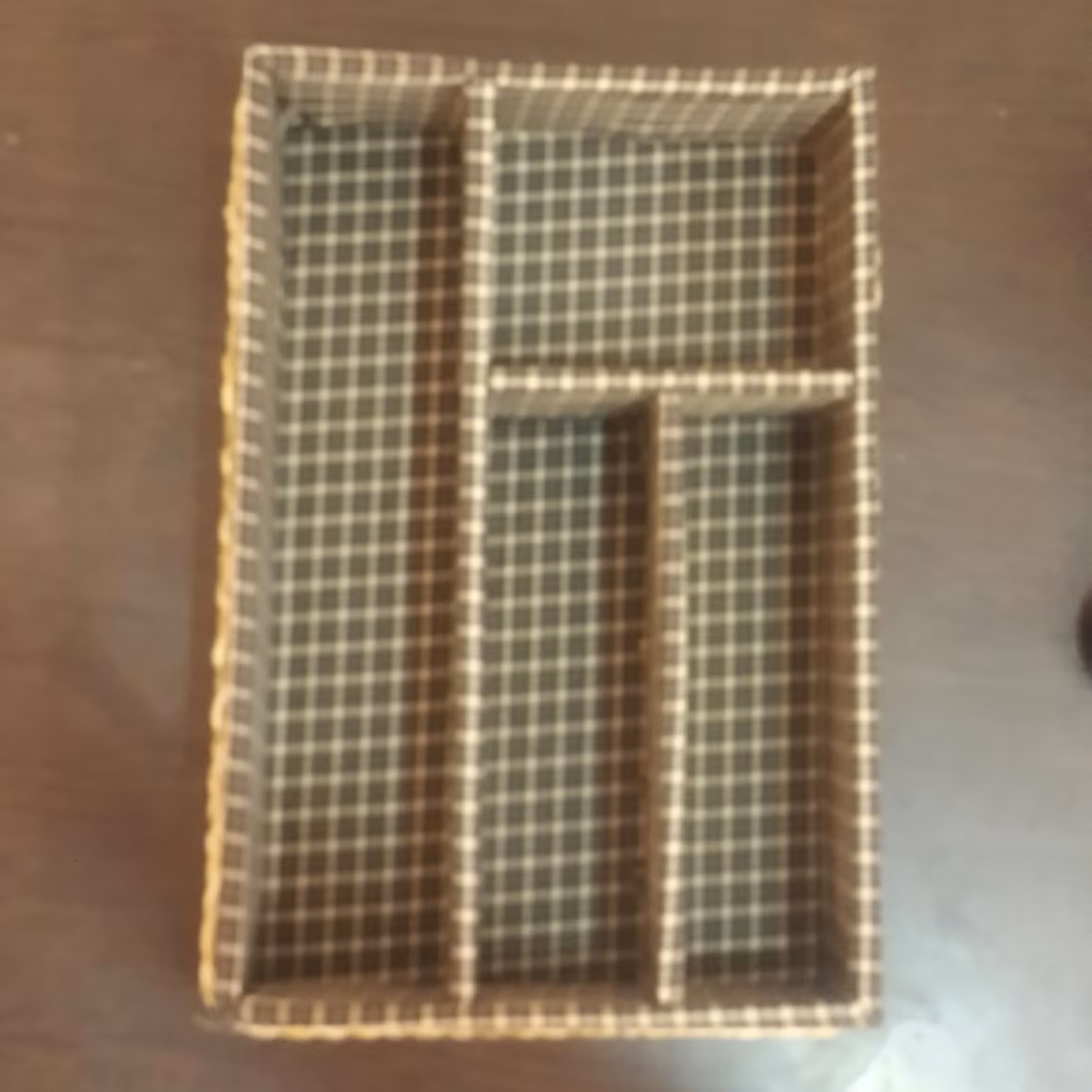 جا قاشقی حصیری تو کابینتی 