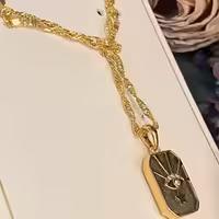 پک گردنبند از برند تاش آلمان اکسسوری دخترانه جذاب برای کادو تولد