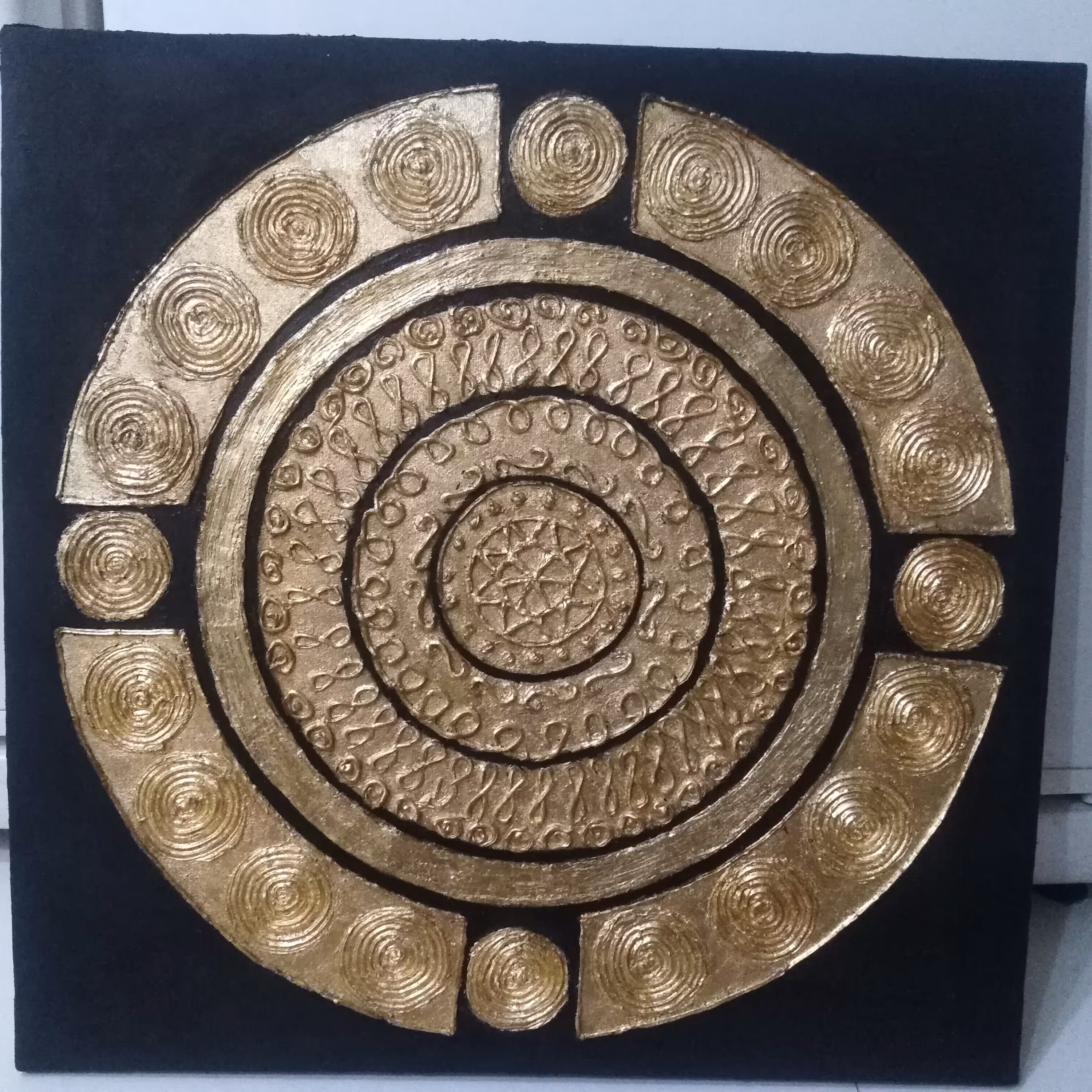 نقاشی تکنیک اکرلیک. برجسته وکار شده با ورق طلا