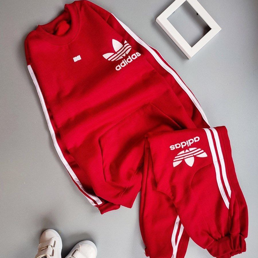 ست ورزشی لاینردار، در رنگبندی متنوع،  مناسب 8 تا 15 سال، جنس دورس دو نخ لاینردار، هم دخترونه هم پسرونه