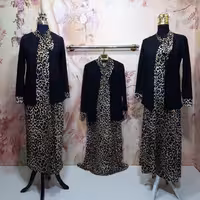 3 تیکه کت پیراهن دستمال گردن 