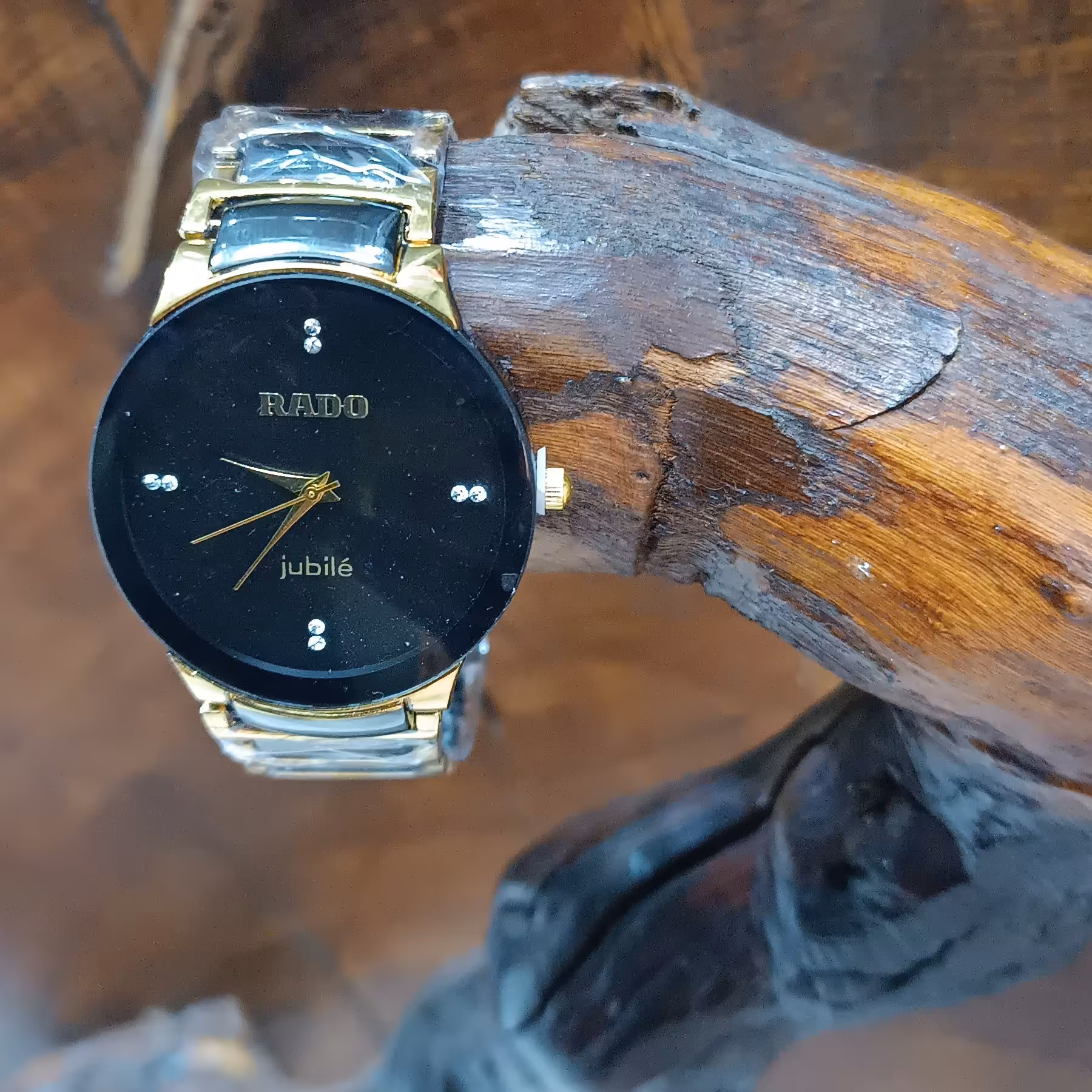 ساعت مچی رادو  موتور ژاپن با تخفیف 50درصدتقدیمتون میشه