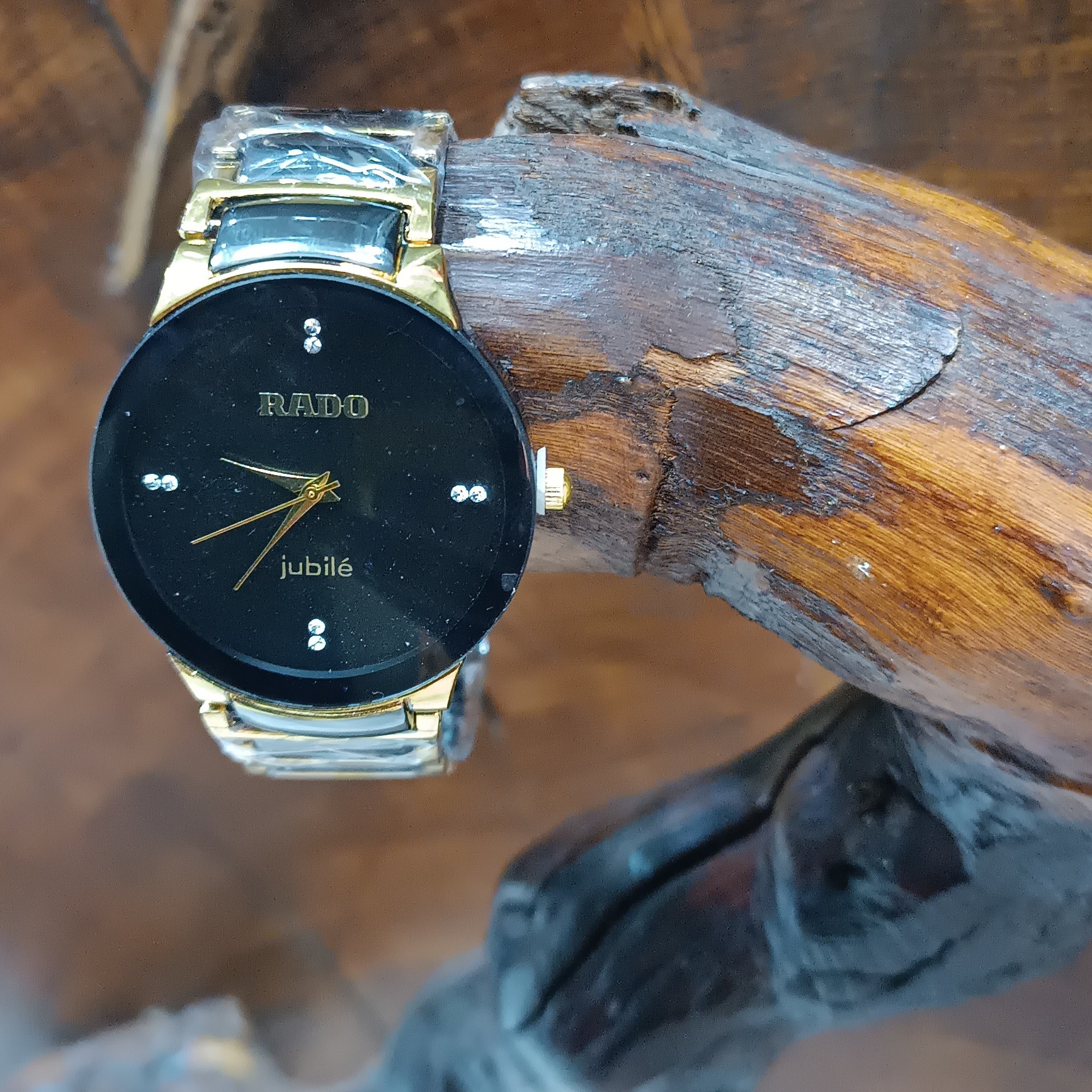 ساعت مچی رادو  موتور ژاپن با تخفیف 50درصدتقدیمتون میشه