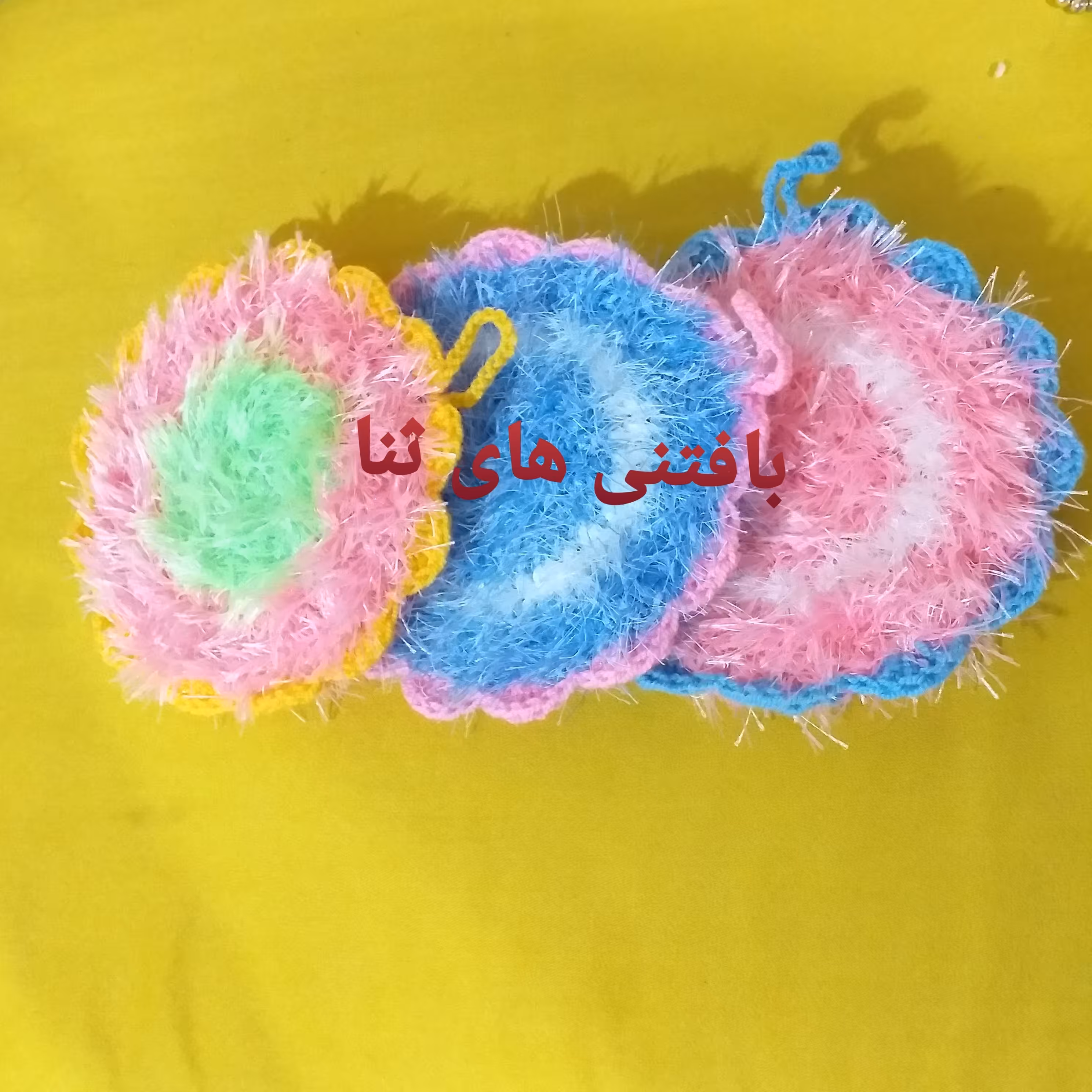 اسکاج خز دار نرم و لطیف طرح گل پک 5 عددی ،سایز بزرگ  درغرفه بافتنی های ثنا