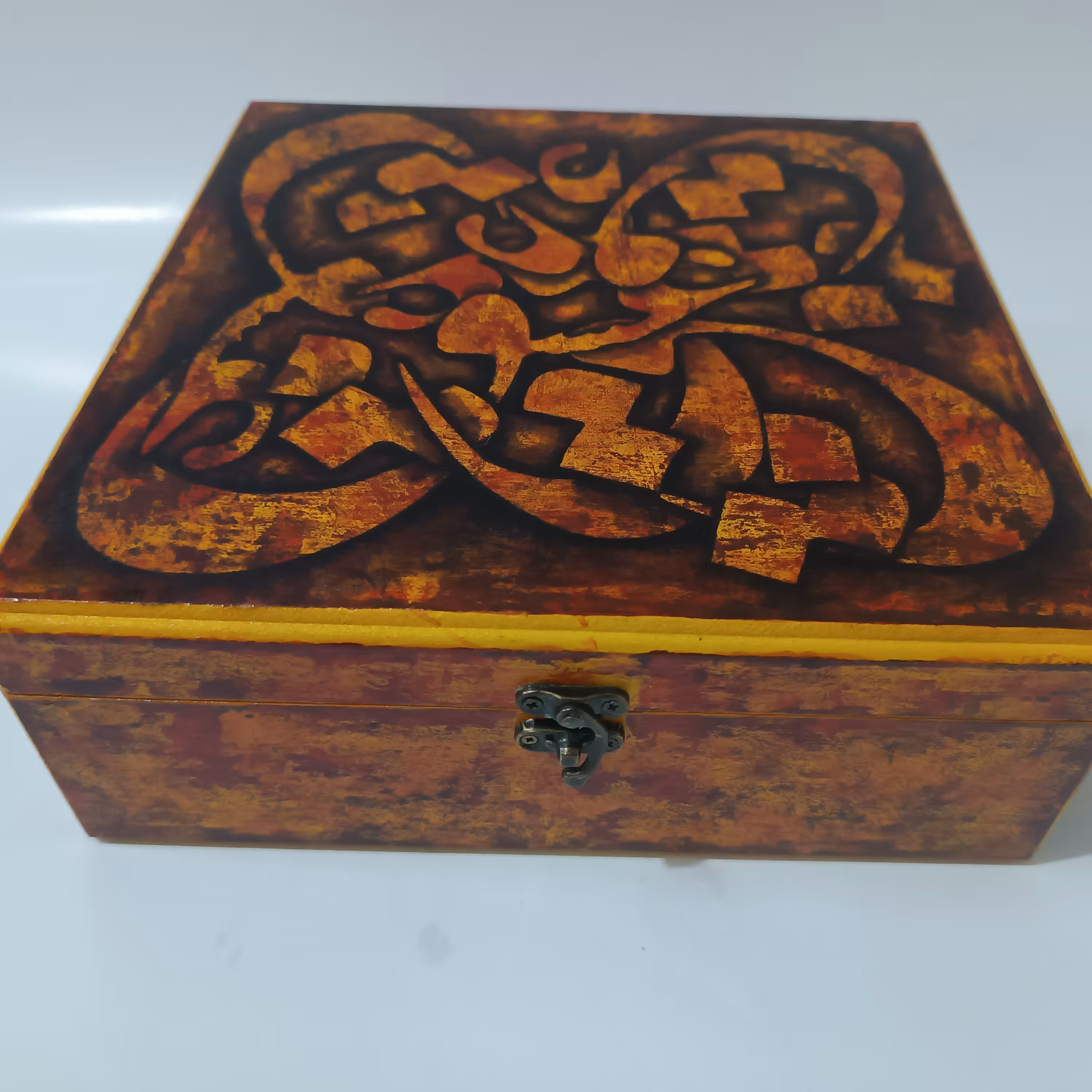 جعبه باطرح عشق