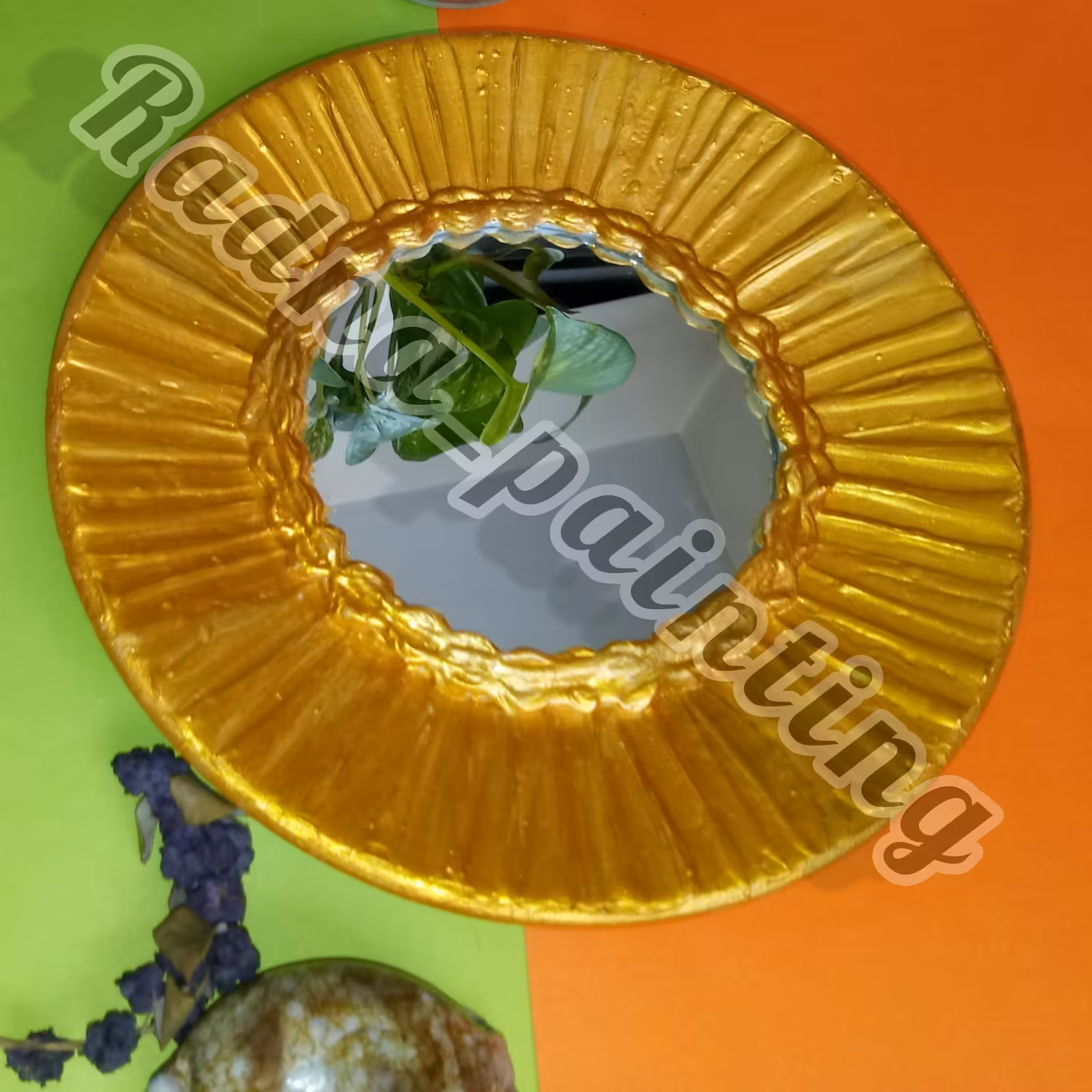 دیوارکوب سفالی آینه دار طلایی برجسته شده با تکسچر