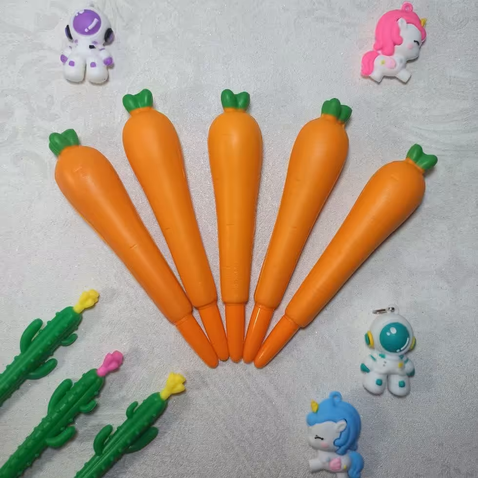 روان نویس اسکویشی هویج در طرح و رنگ نارنجی