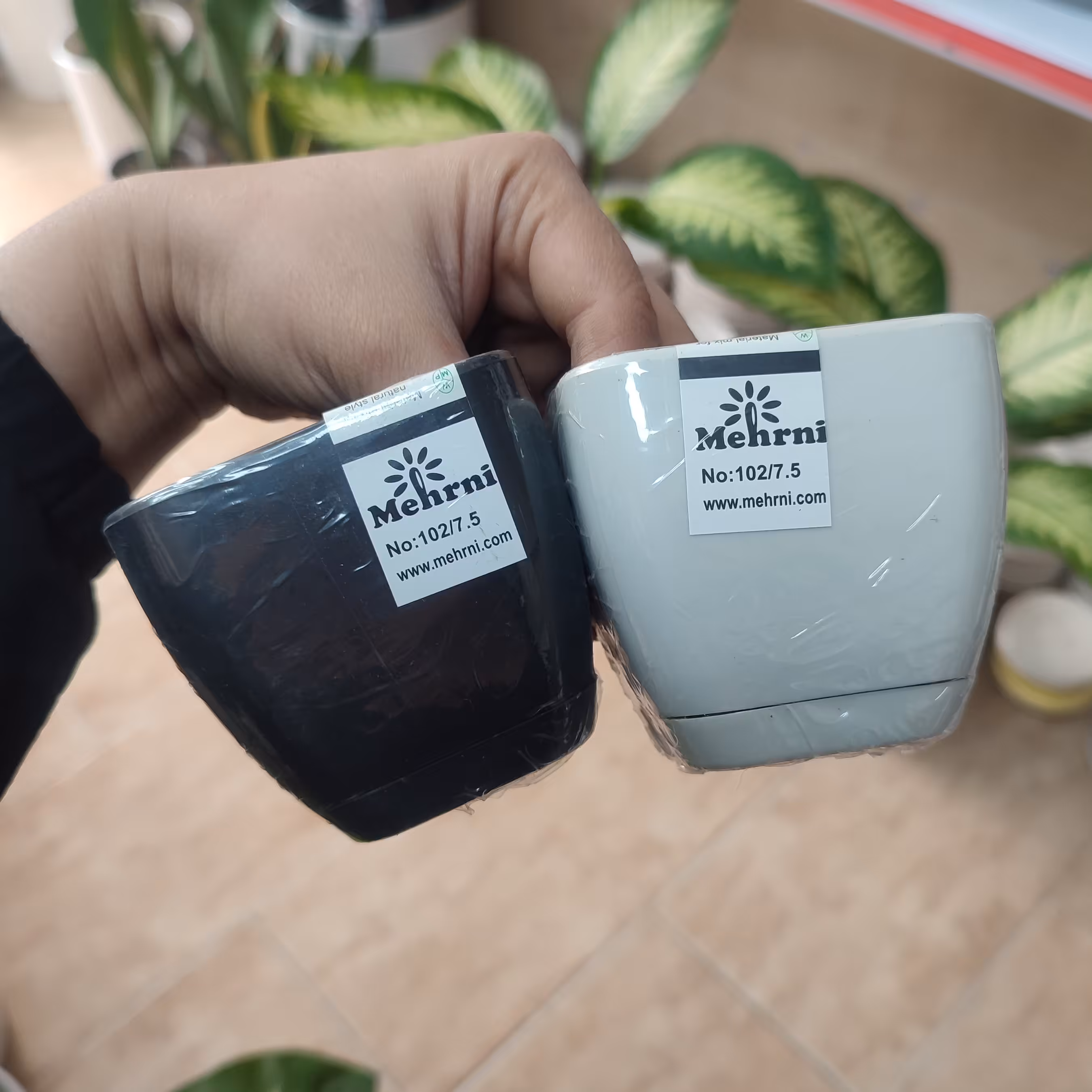 گلدان پلیمری مهرنی 102 مربع  سایز 7.5 سانت