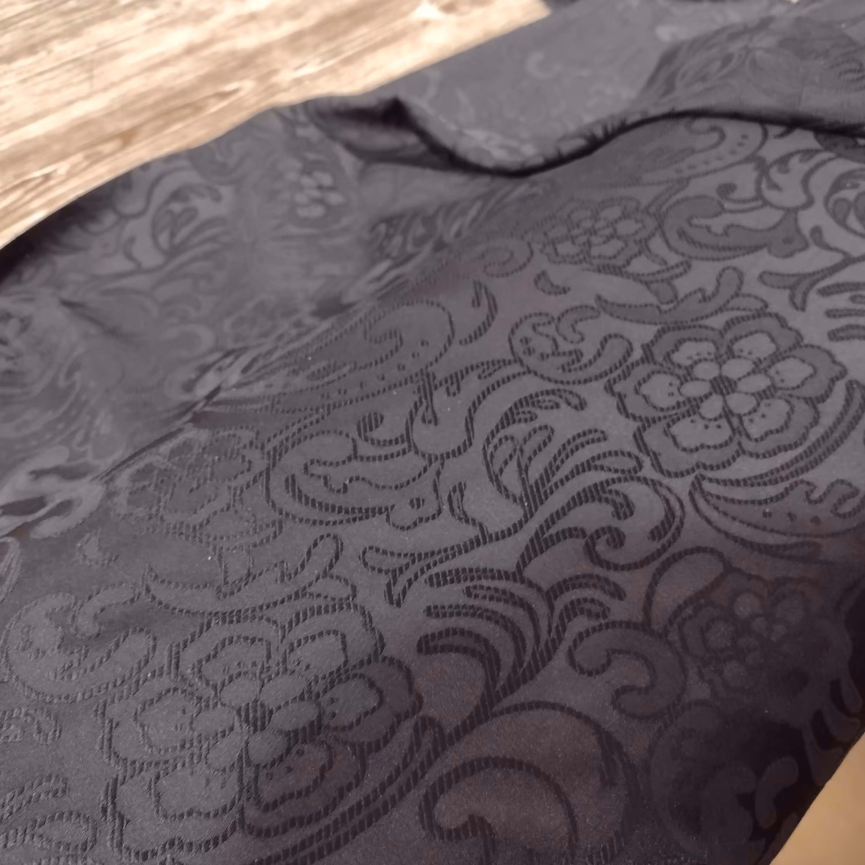 پارچه ژاکارد ترک ( مشکی) ترکیه