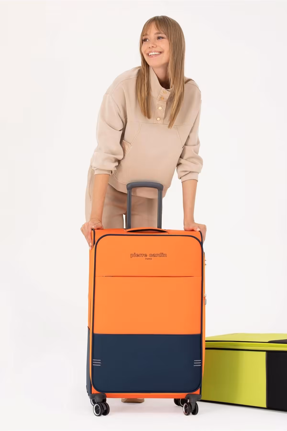 چمدان و ساک چند رنگ مردانه زنانه اندازه بزرگ نارنجی یونیسکس Pierre Cardin